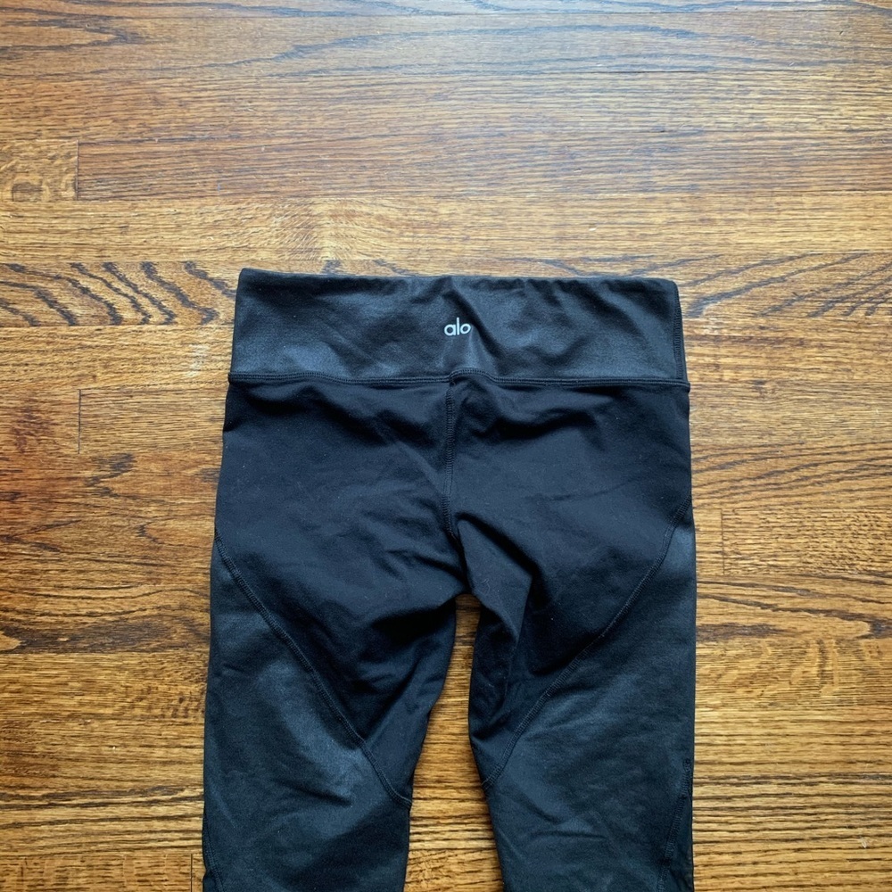 Alo Yoga crop leggings - Picture 2 of 7